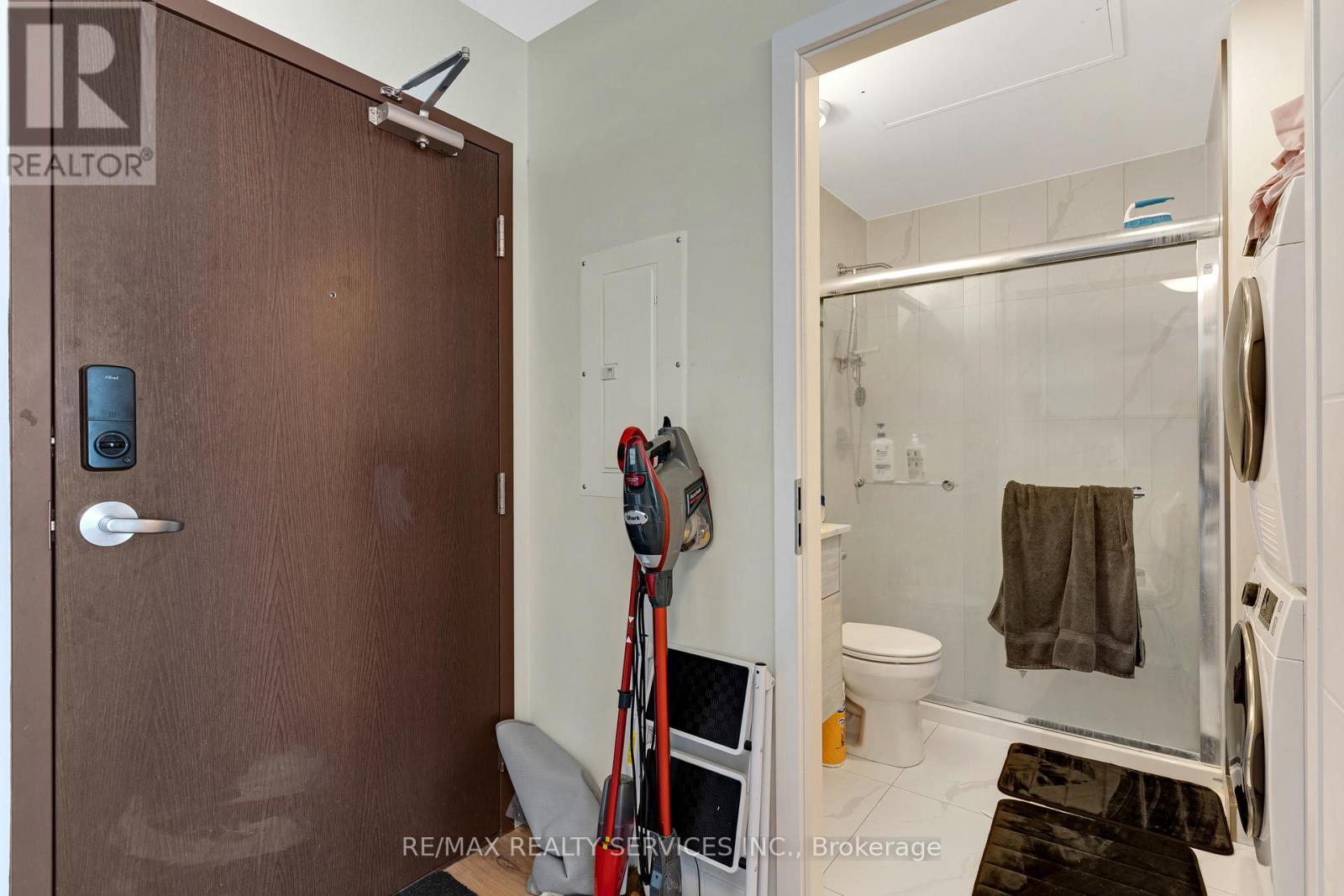 1901 - 60 Frederick Street, Kitchener, Ontario  N2H 0C7 - Photo 12 - X12901008