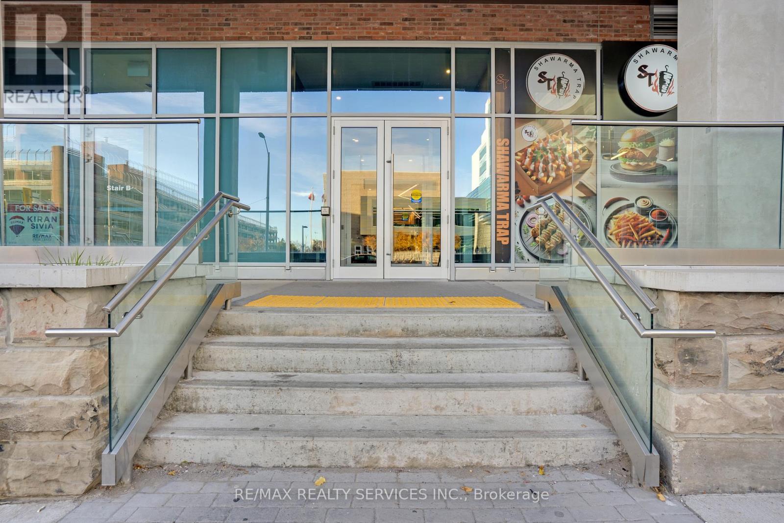 1901 - 60 Frederick Street, Kitchener, Ontario  N2H 0C7 - Photo 5 - X12901008