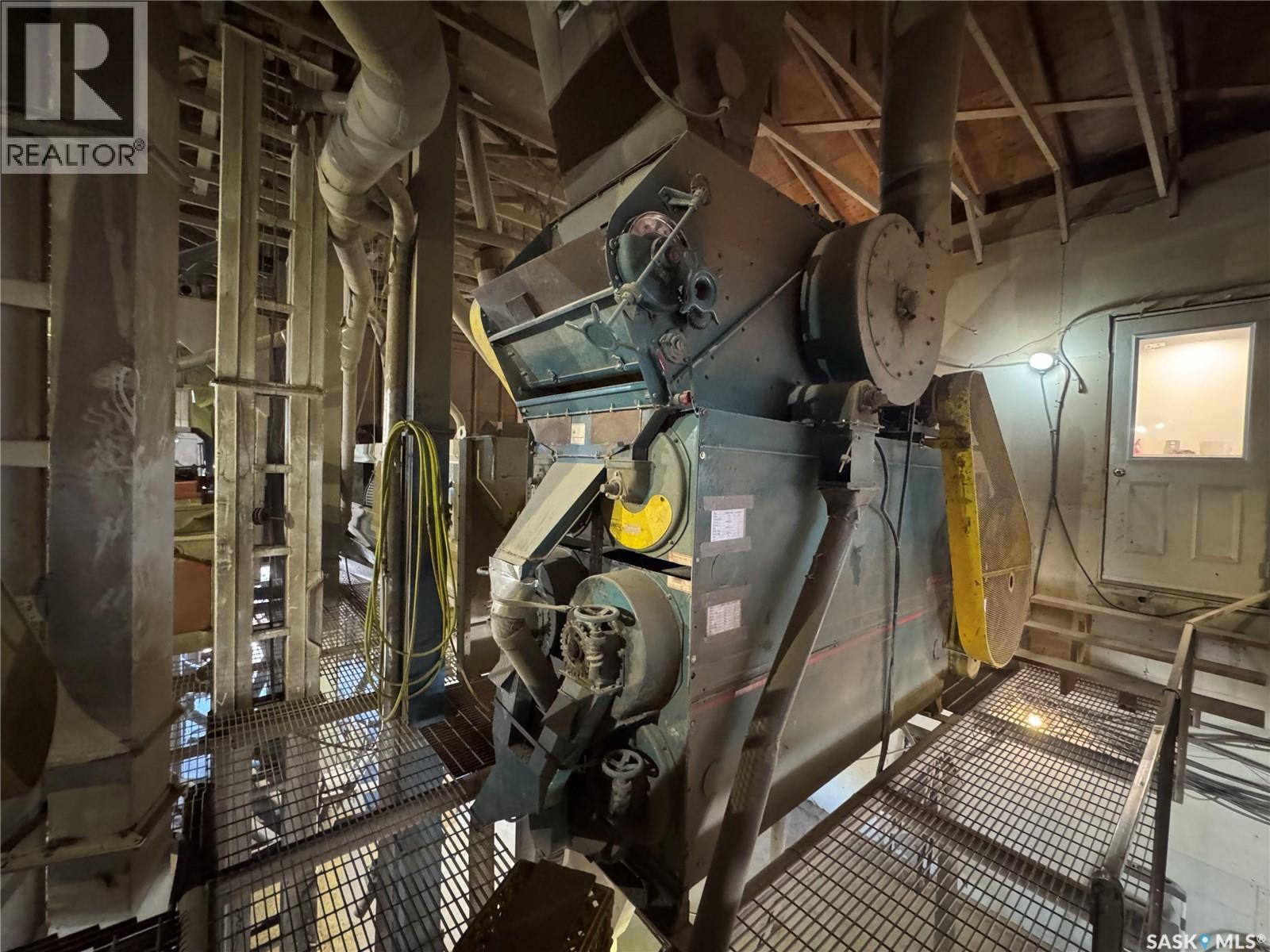 1000 First Avenue, Young, Saskatchewan  S0K 4Y0 - Photo 12 - SK032360