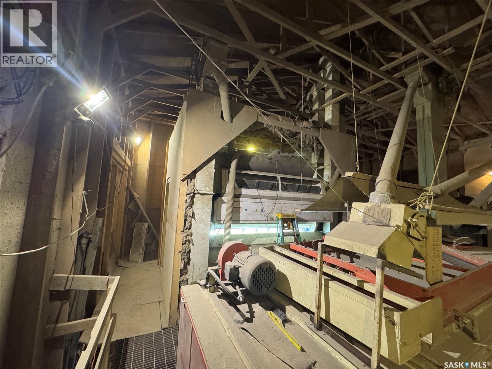 1000 First Avenue, Young, Saskatchewan  S0K 4Y0 - Photo 9 - SK032360