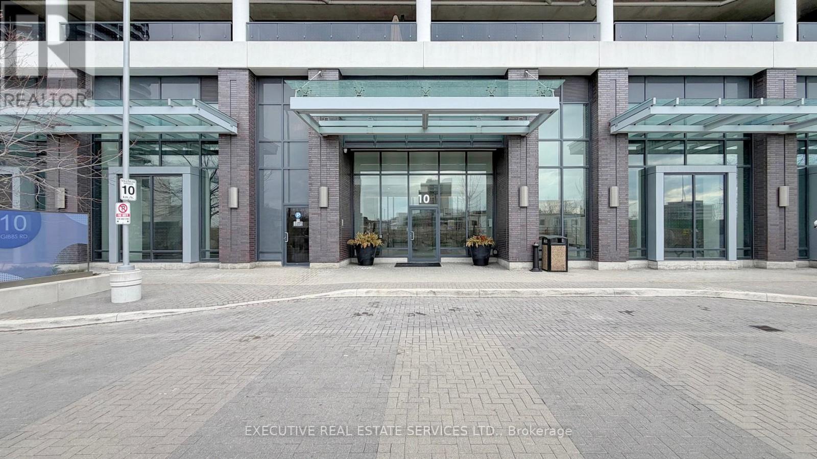 624 - 10 Gibbs Road, Toronto, Ontario  M9B 0E2 - Photo 2 - W12971418