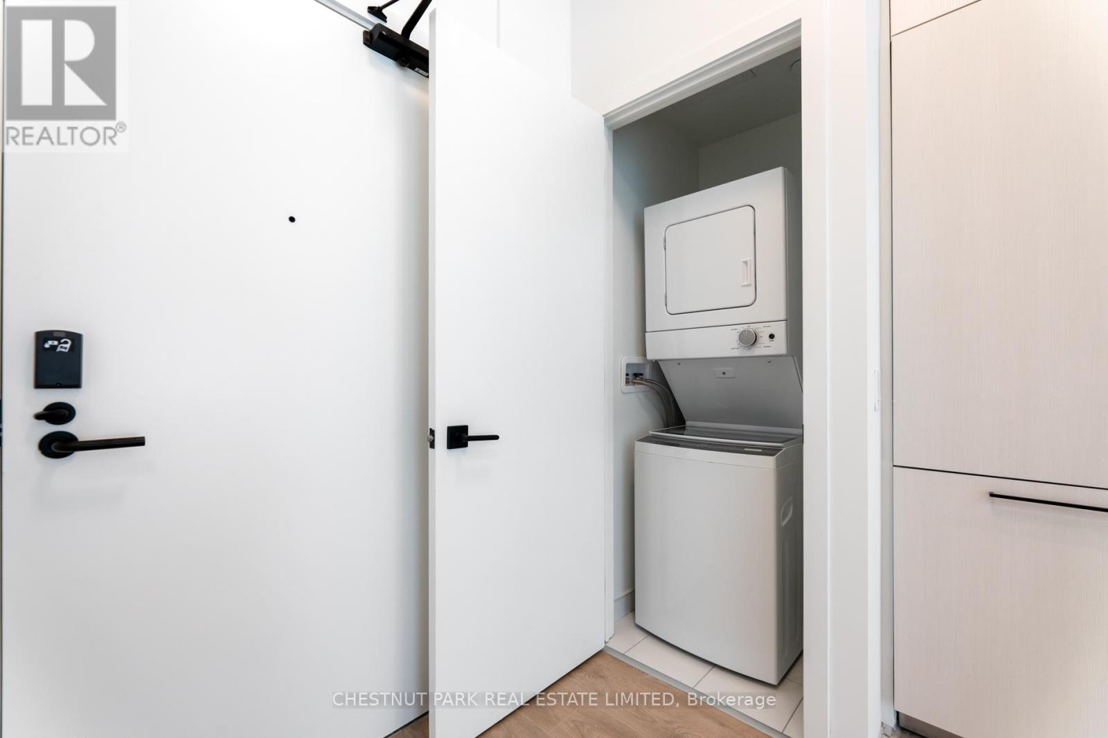 305 - 10 Graphophone Grove, Toronto, Ontario  M6H 0E5 - Photo 24 - W12971420