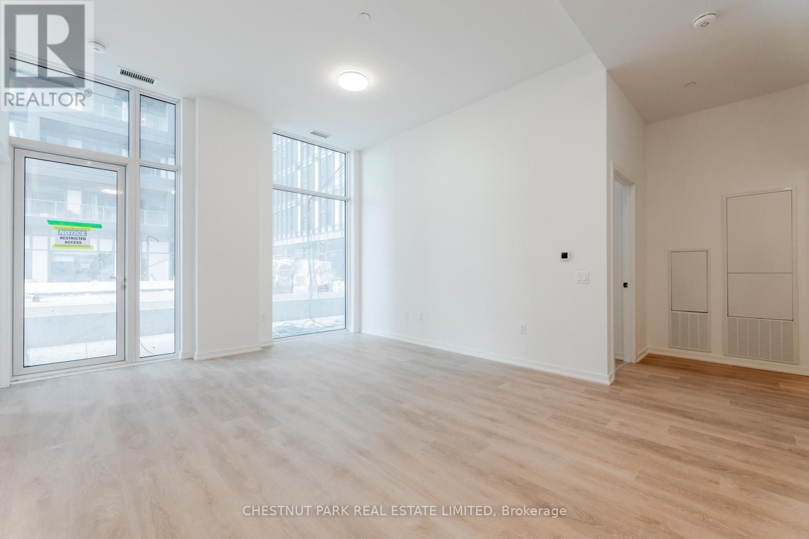 305 - 10 Graphophone Grove, Toronto, Ontario  M6H 0E5 - Photo 4 - W12971420