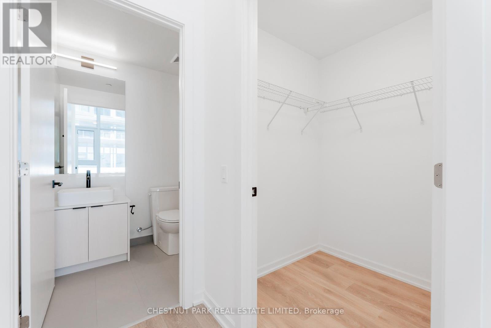 305 - 10 Graphophone Grove, Toronto, Ontario  M6H 0E5 - Photo 9 - W12971420