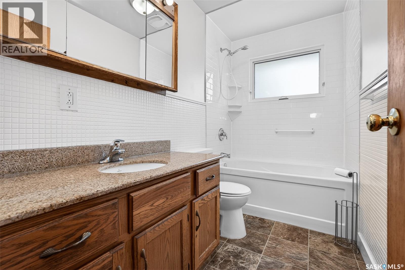 837 Keith Street, Moose Jaw, Saskatchewan  S6H 5R3 - Photo 22 - SK032321