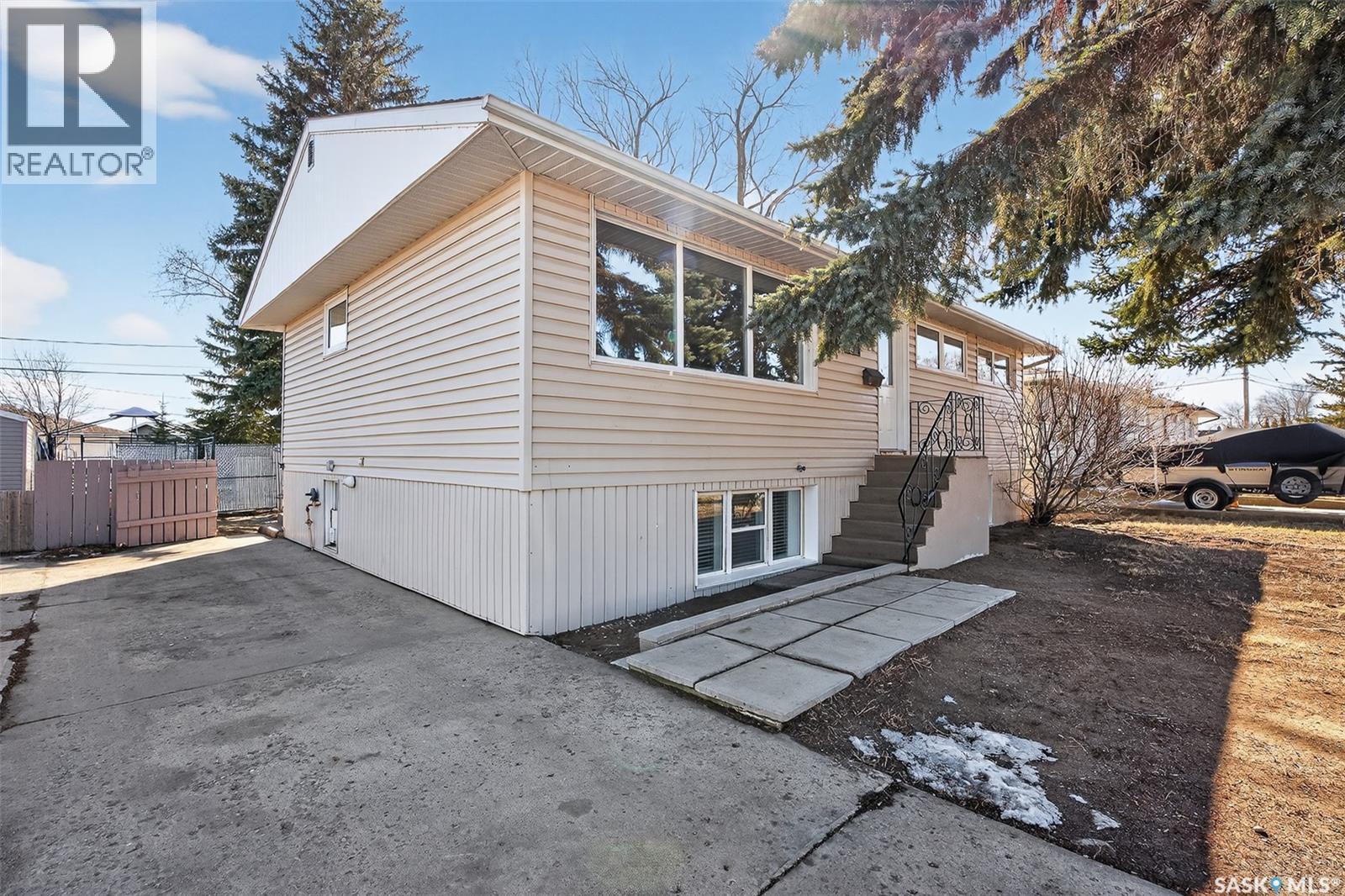 837 Keith Street, Moose Jaw, Saskatchewan  S6H 5R3 - Photo 47 - SK032321