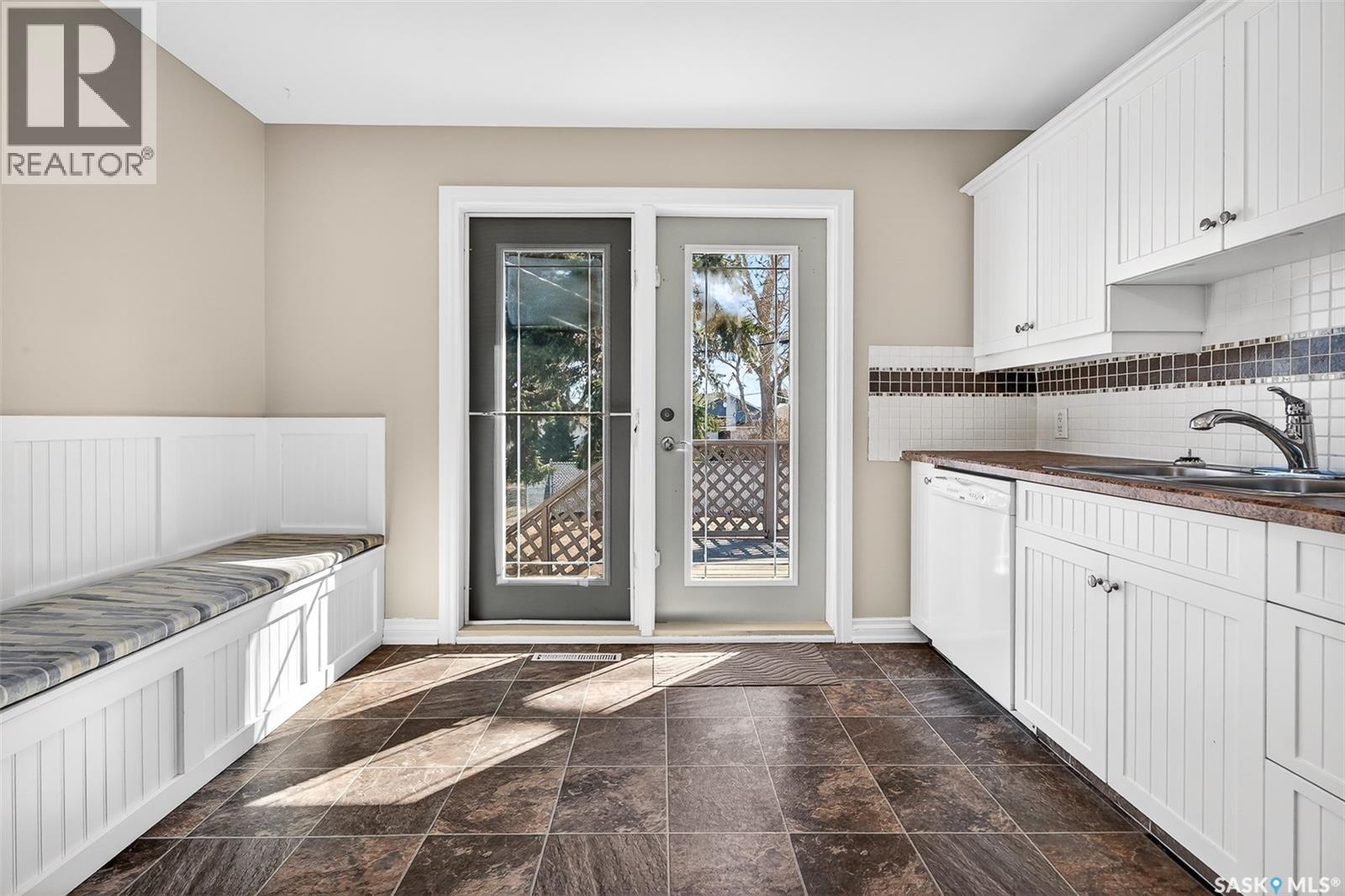 837 Keith Street, Moose Jaw, Saskatchewan  S6H 5R3 - Photo 8 - SK032321