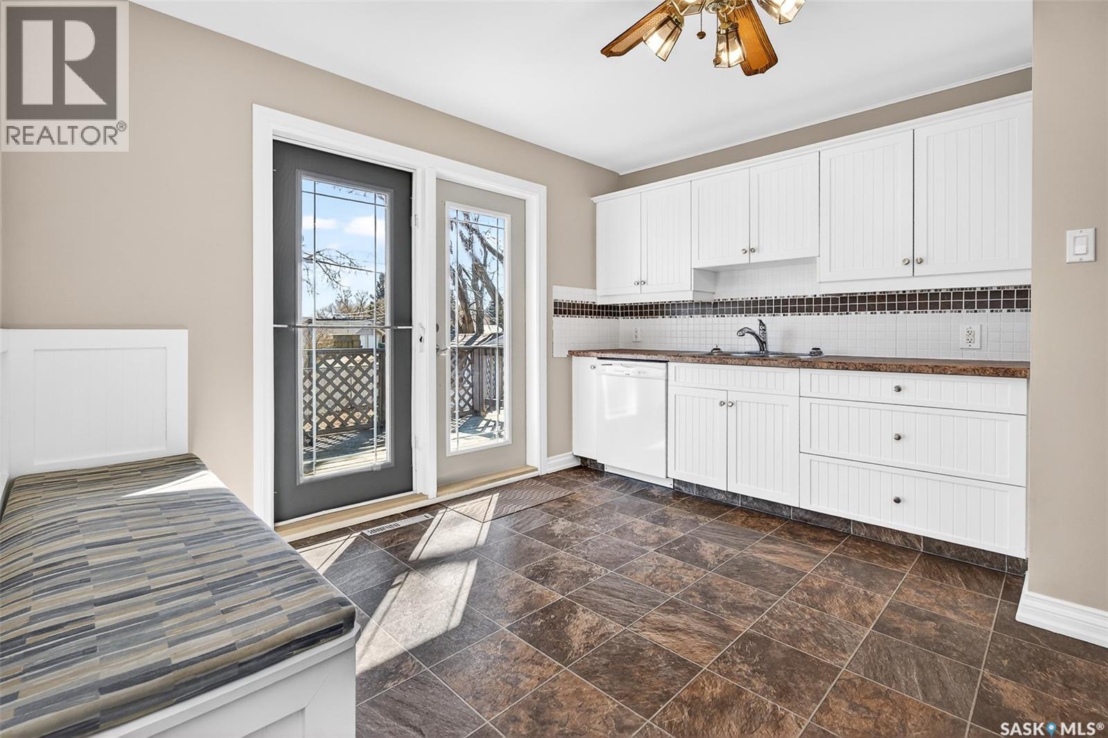 837 Keith Street, Moose Jaw, Saskatchewan  S6H 5R3 - Photo 9 - SK032321