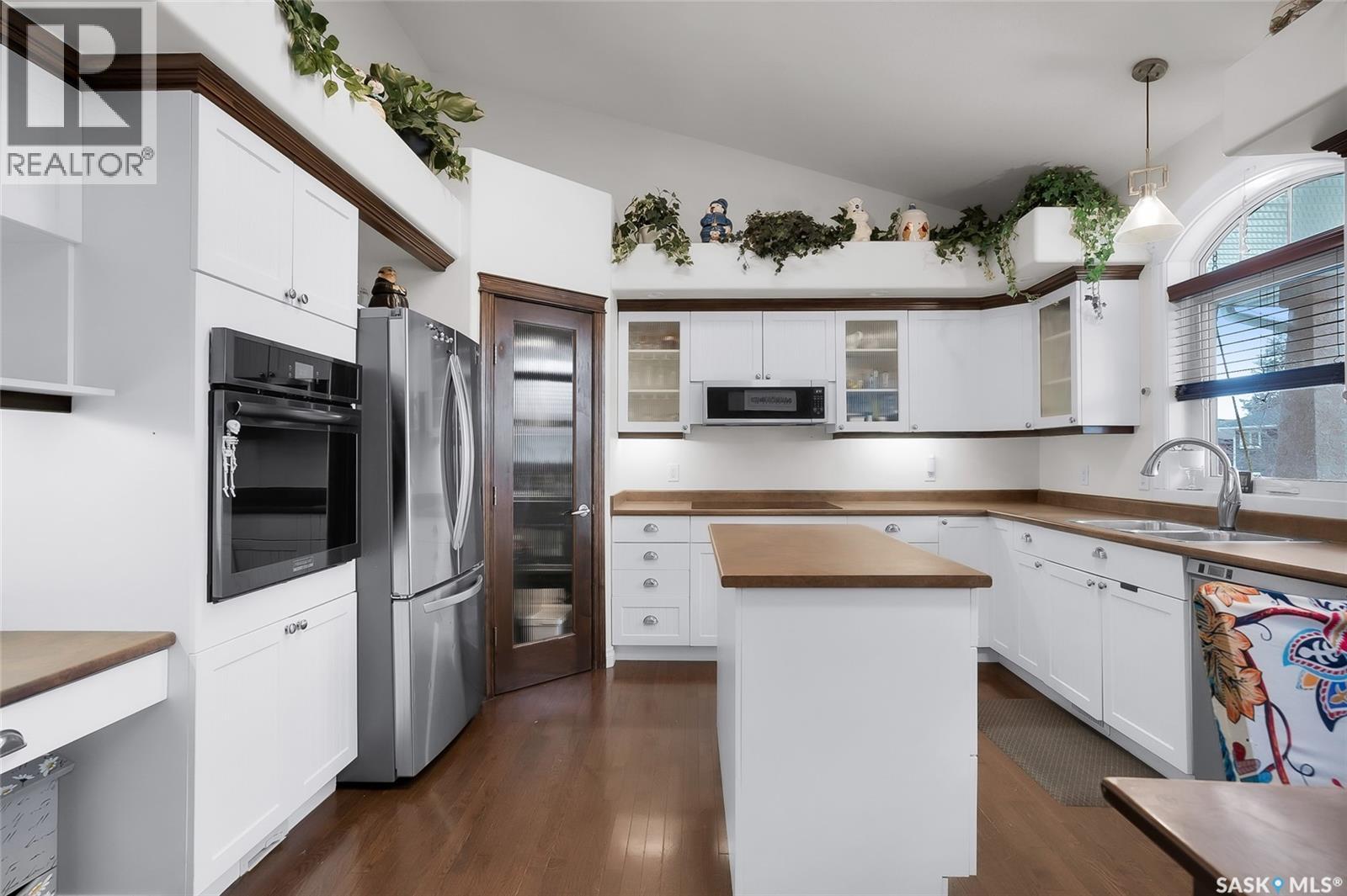 608 3rd Street N, Martensville, Saskatchewan  S0K 2T0 - Photo 12 - SK032309