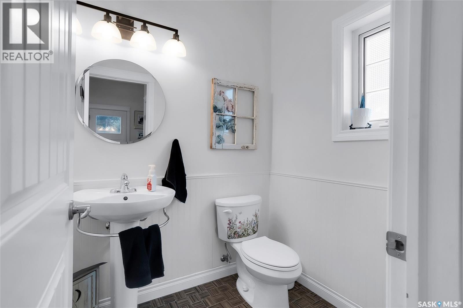 608 3rd Street N, Martensville, Saskatchewan  S0K 2T0 - Photo 20 - SK032309