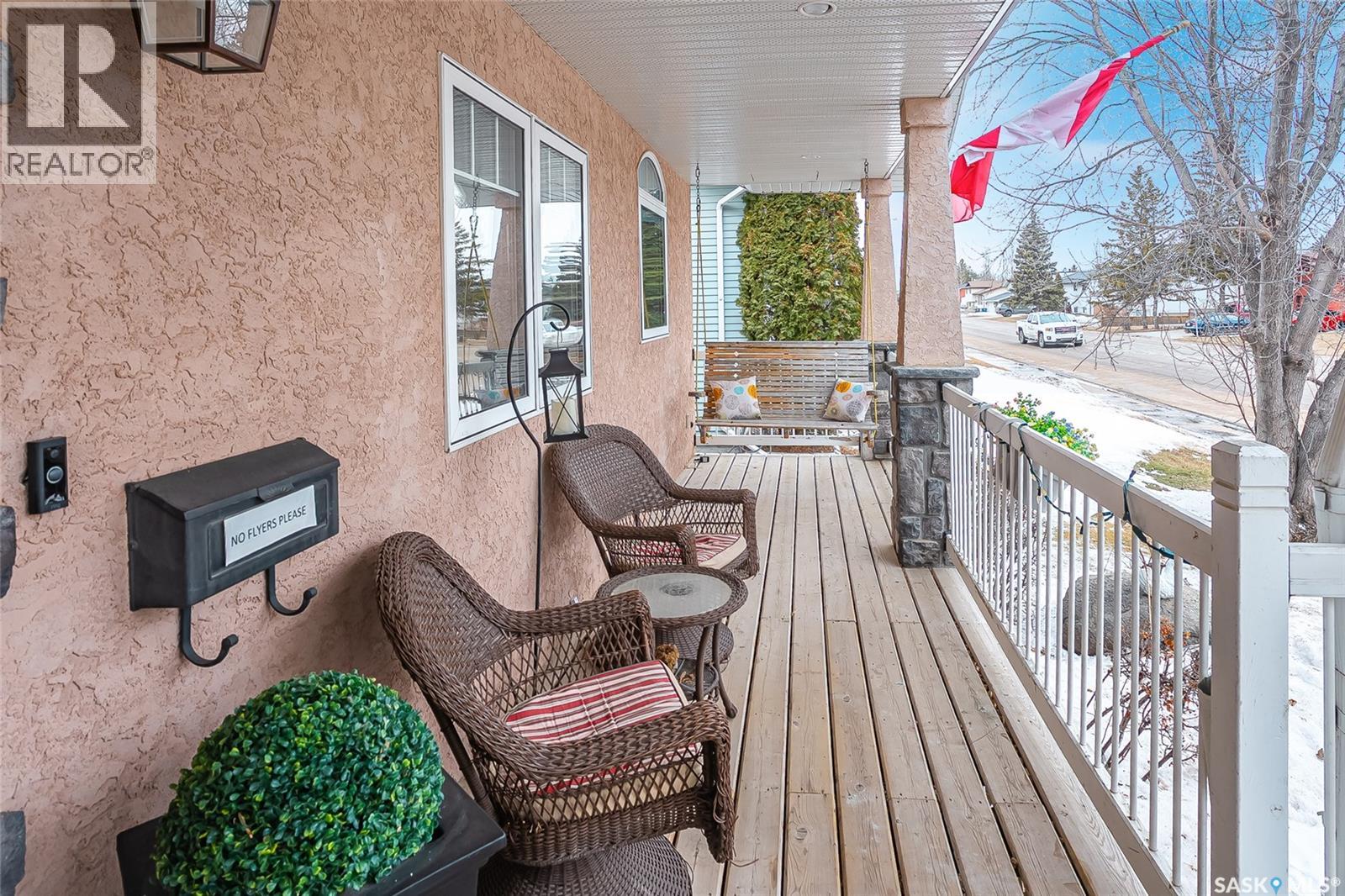 608 3rd Street N, Martensville, Saskatchewan  S0K 2T0 - Photo 3 - SK032309