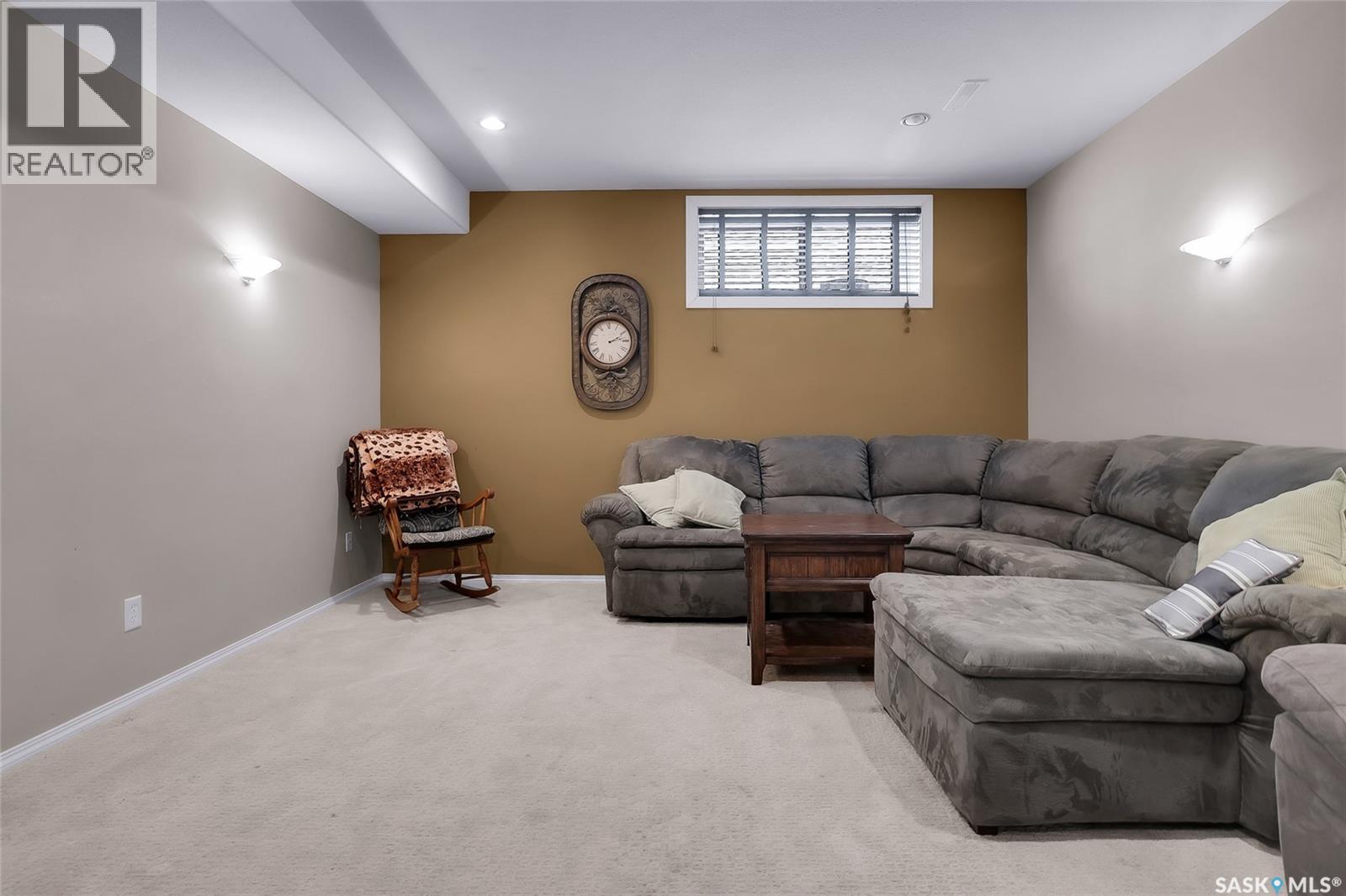 608 3rd Street N, Martensville, Saskatchewan  S0K 2T0 - Photo 30 - SK032309