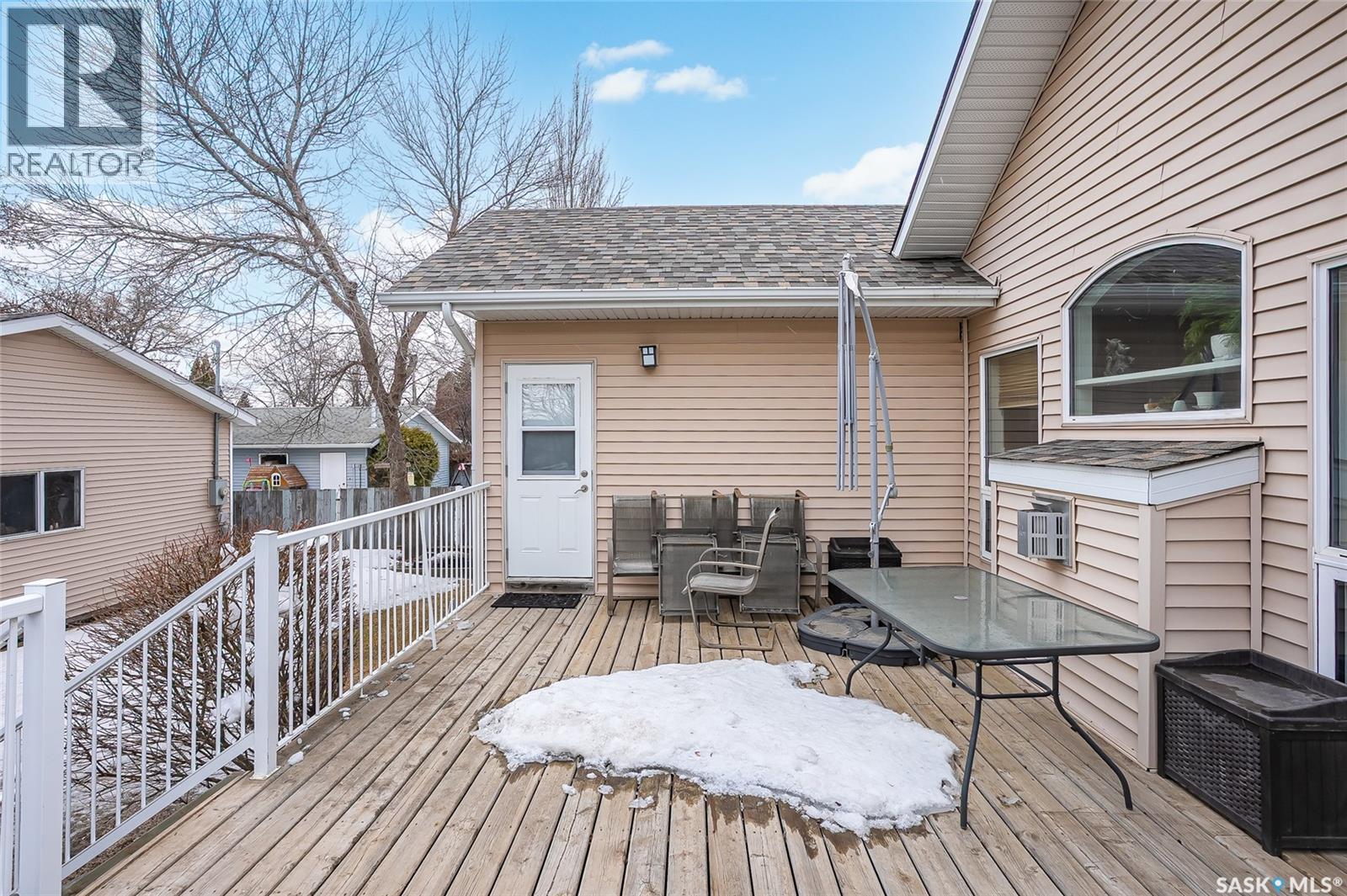 608 3rd Street N, Martensville, Saskatchewan  S0K 2T0 - Photo 38 - SK032309