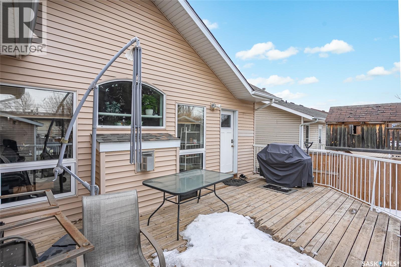 608 3rd Street N, Martensville, Saskatchewan  S0K 2T0 - Photo 39 - SK032309