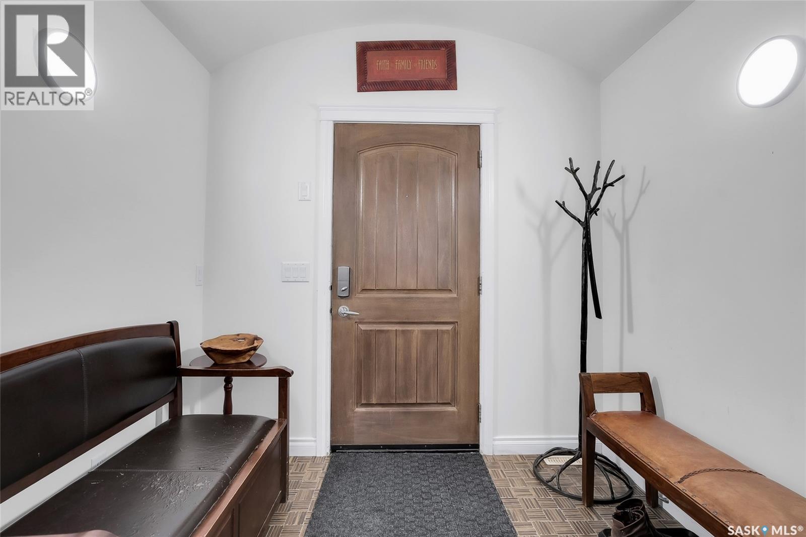 608 3rd Street N, Martensville, Saskatchewan  S0K 2T0 - Photo 4 - SK032309