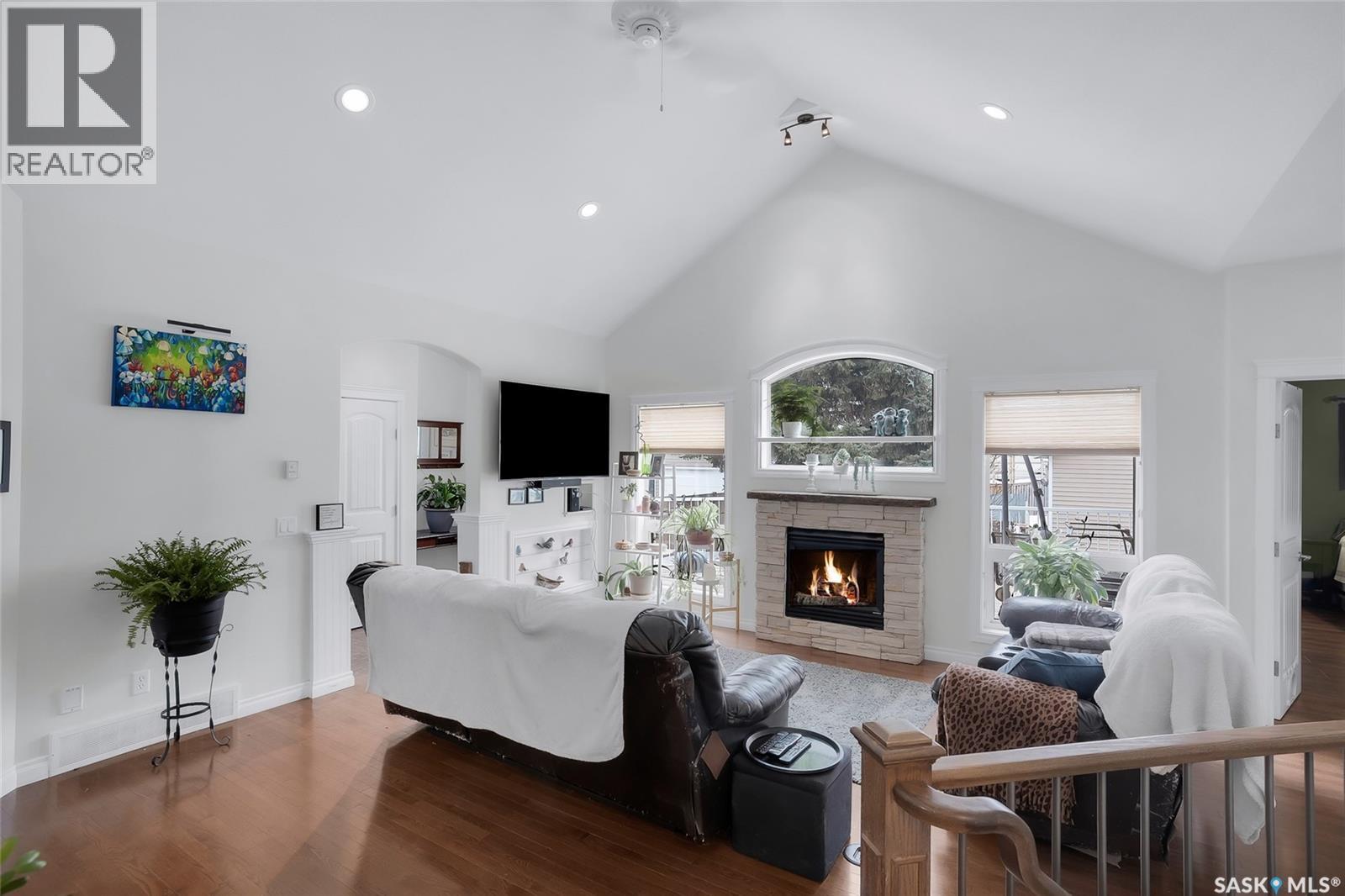 608 3rd Street N, Martensville, Saskatchewan  S0K 2T0 - Photo 6 - SK032309