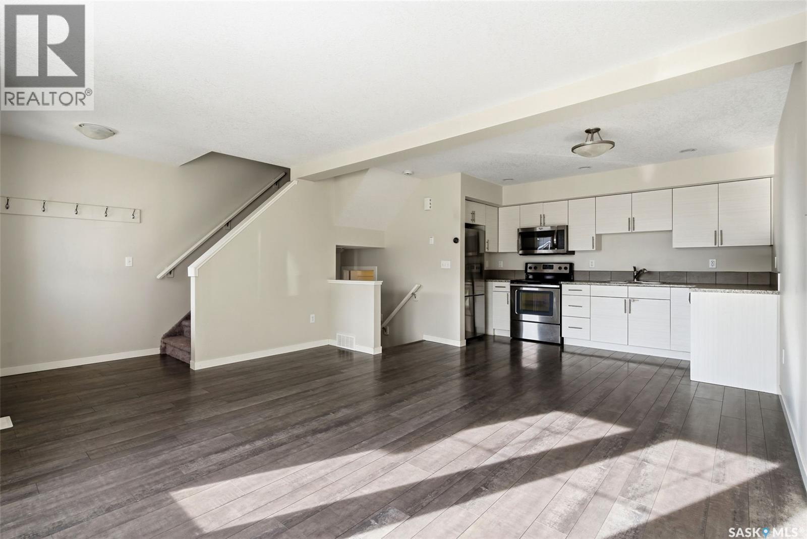 2 5752 Gordon Road, Regina, Saskatchewan  S4W 0M1 - Photo 5 - SK032271