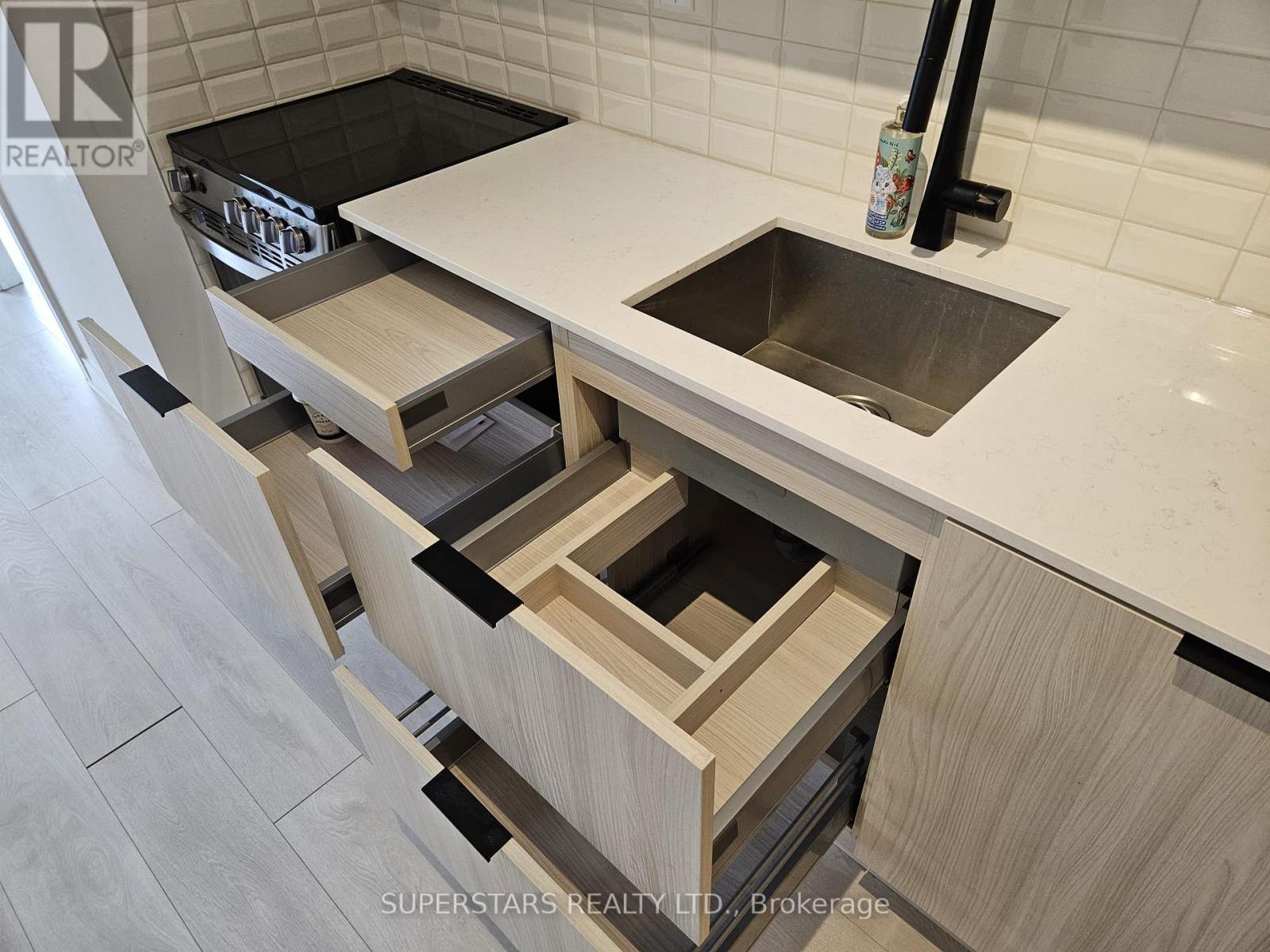 N566 - 35 Rolling Mills Road, Toronto, Ontario  M5A 0V6 - Photo 9 - C12967914