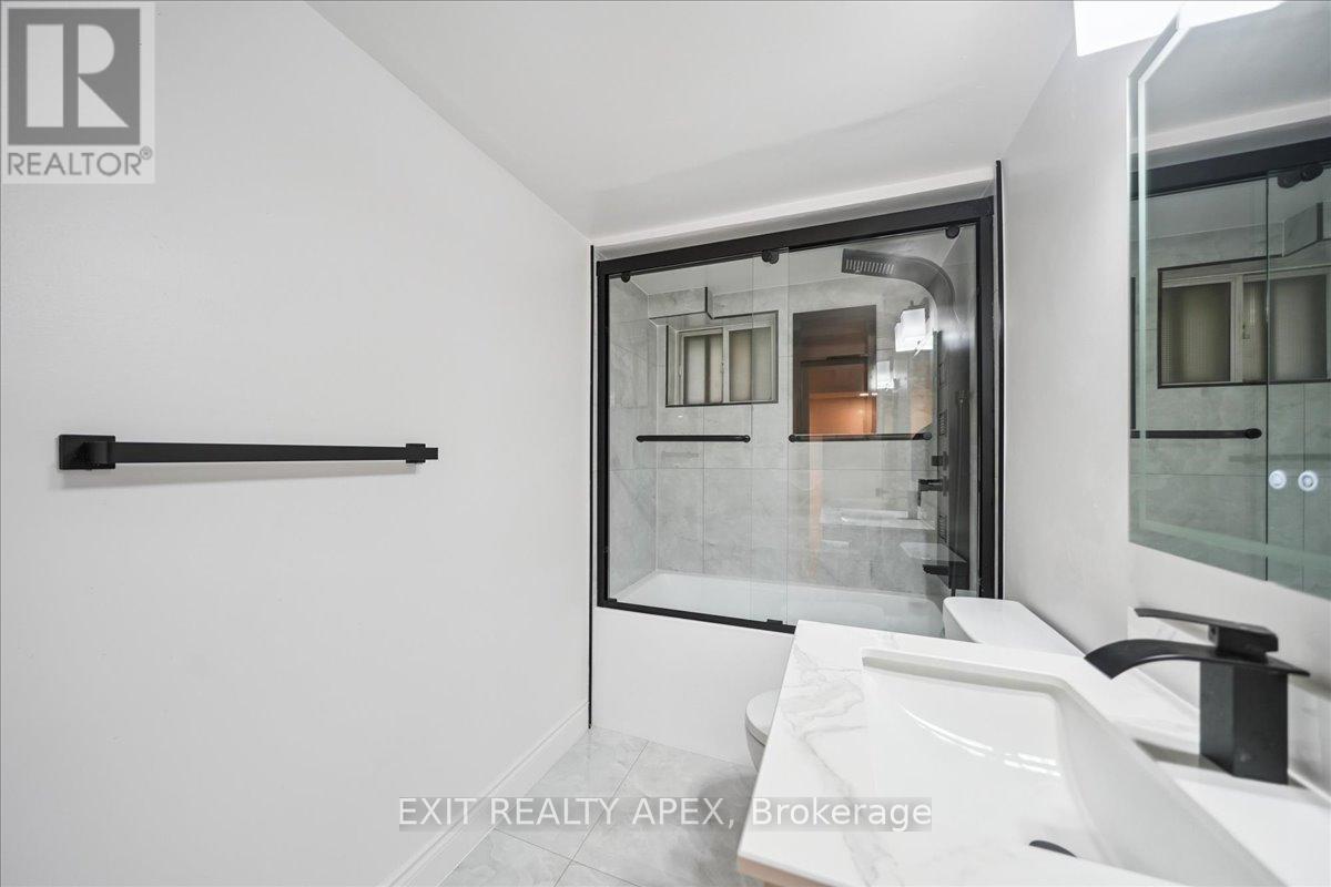 Lower Floor - 343 Greenwood Avenue, Toronto, Ontario  M4L 2R6 - Photo 7 - E12889768