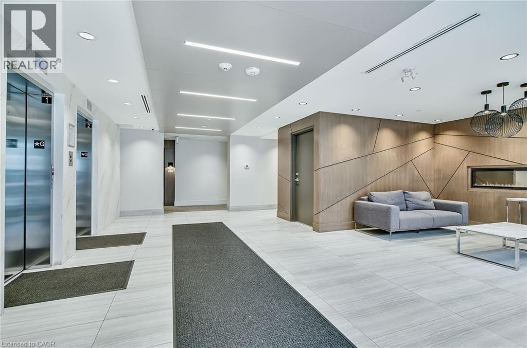 16 Markle Crescent Unit# 207, Ancaster, Ontario  L9G 0H4 - Photo 2 - 40818731