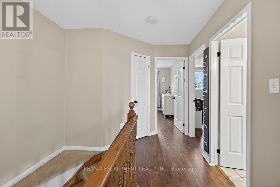 53 Pinewoods Drive, Hamilton, Ontario  L8L 2T6 - Photo 21 - X12971322