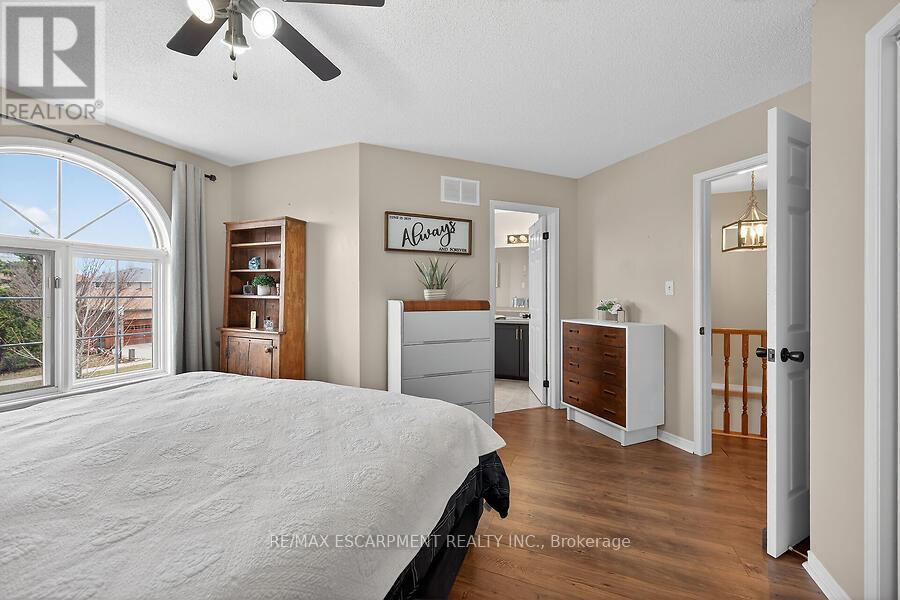 53 Pinewoods Drive, Hamilton, Ontario  L8L 2T6 - Photo 24 - X12971322