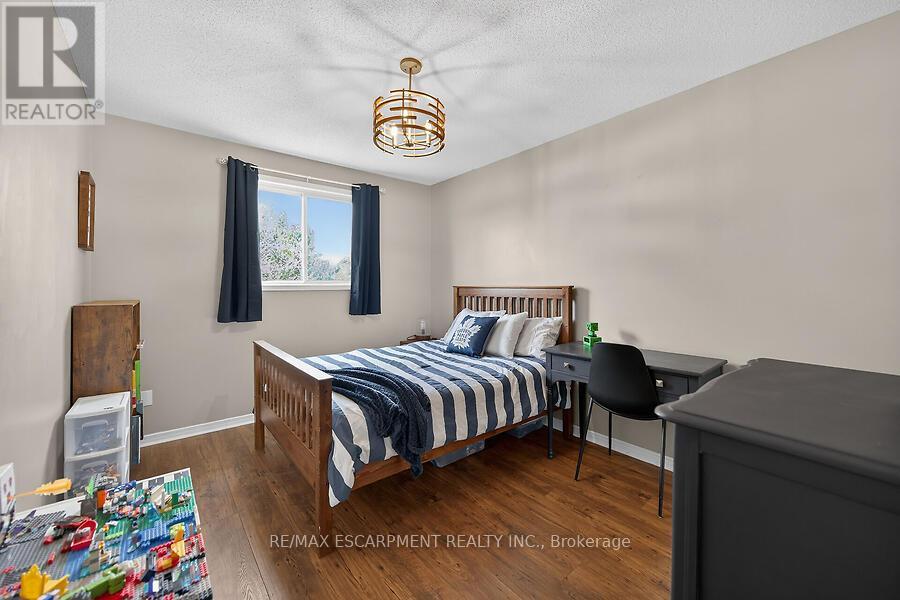 53 Pinewoods Drive, Hamilton, Ontario  L8L 2T6 - Photo 29 - X12971322