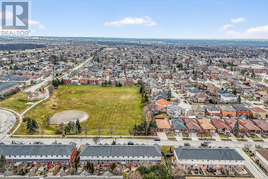 53 Pinewoods Drive, Hamilton, Ontario  L8L 2T6 - Photo 42 - X12971322