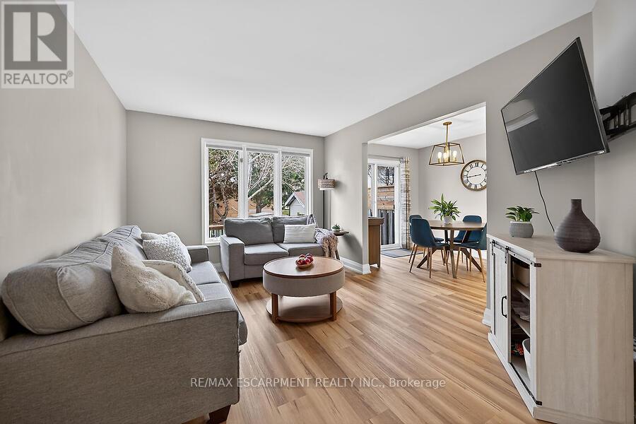 53 Pinewoods Drive, Hamilton, Ontario  L8L 2T6 - Photo 8 - X12971322