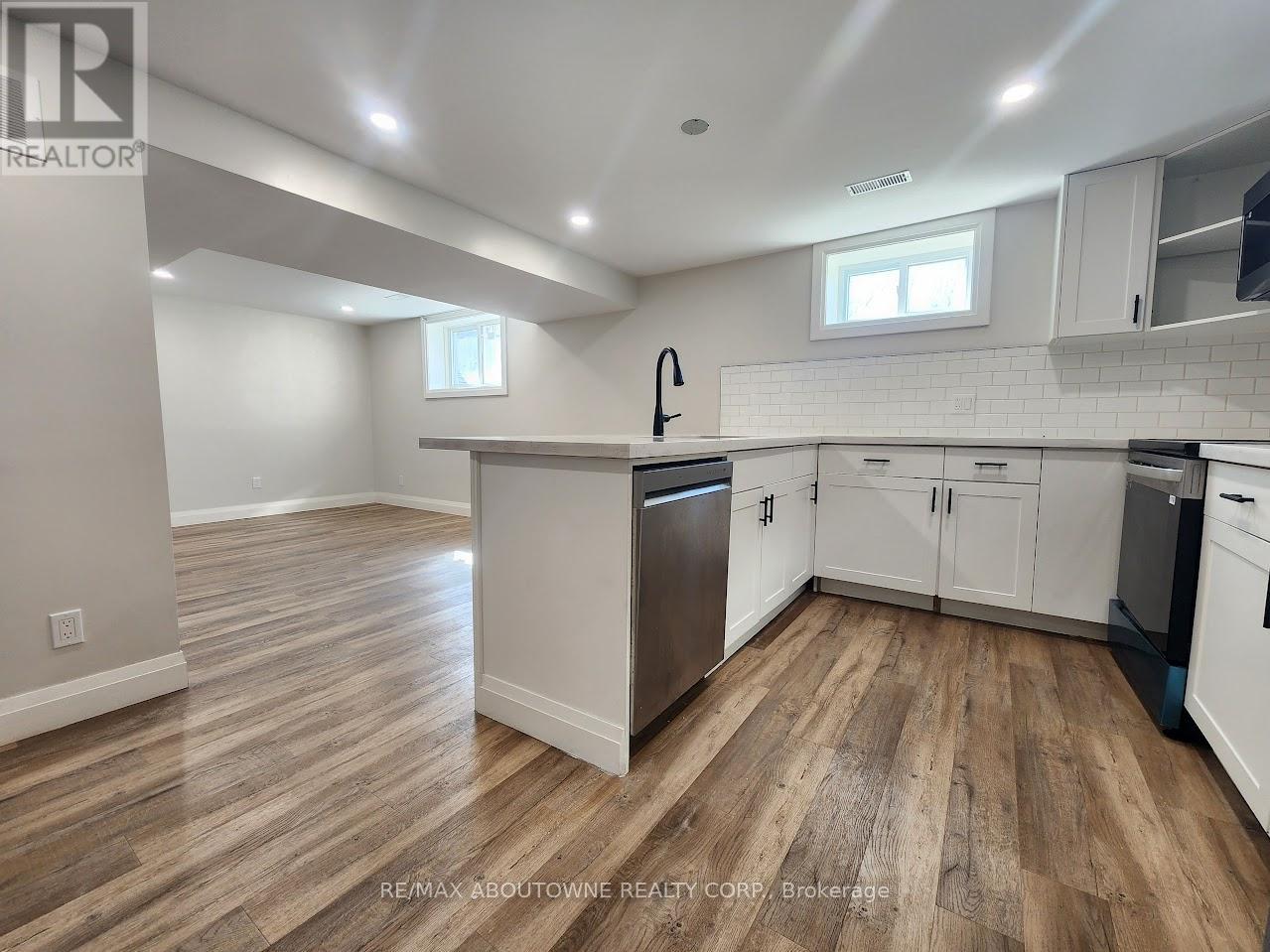 Bsmt - 366 Upper Ottawa Street, Hamilton, Ontario  L8T 3S8 - Photo 5 - X12971330