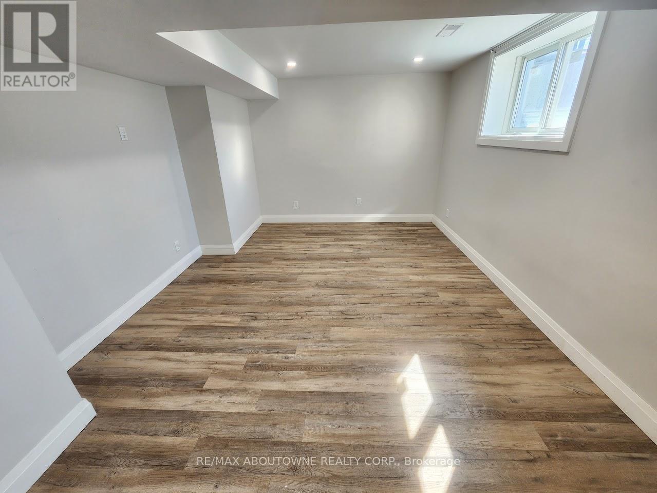 Bsmt - 366 Upper Ottawa Street, Hamilton, Ontario  L8T 3S8 - Photo 8 - X12971330