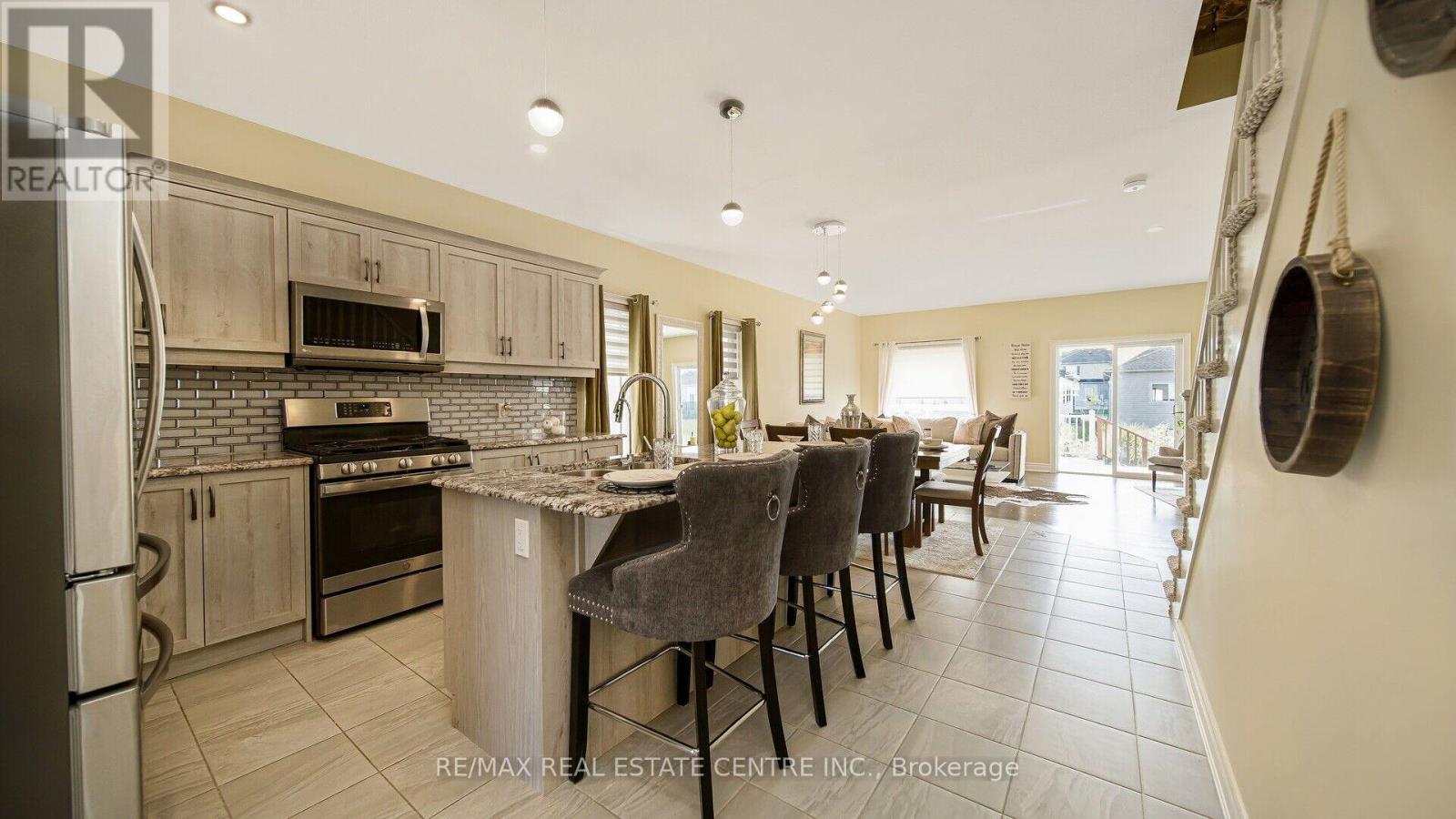 869 Burwell Street, Fort Erie, Ontario  L2A 0E3 - Photo 8 - X12971356