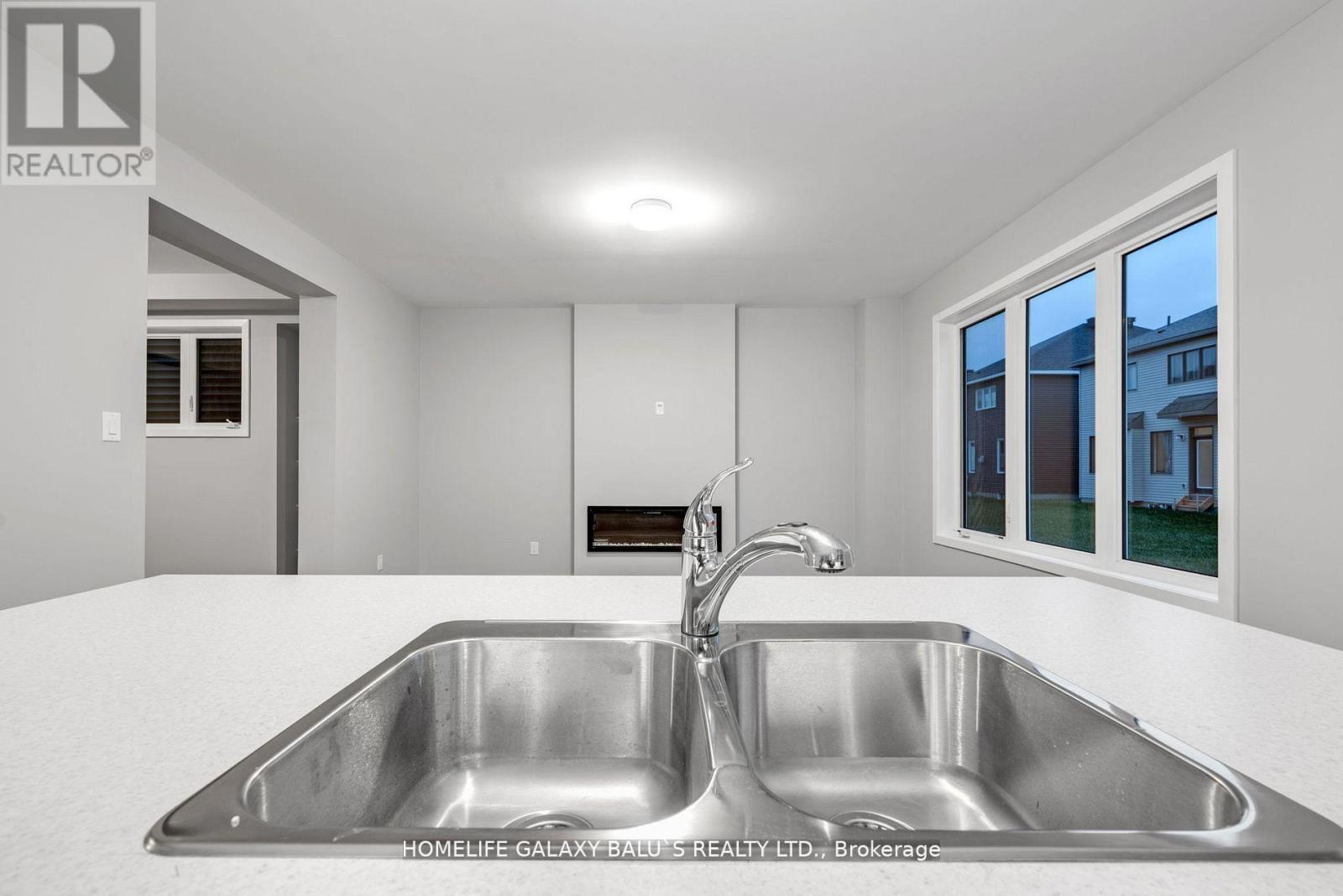 308 Crossway Terrace, Ottawa, Ontario  K2S 2Y8 - Photo 16 - X12971370