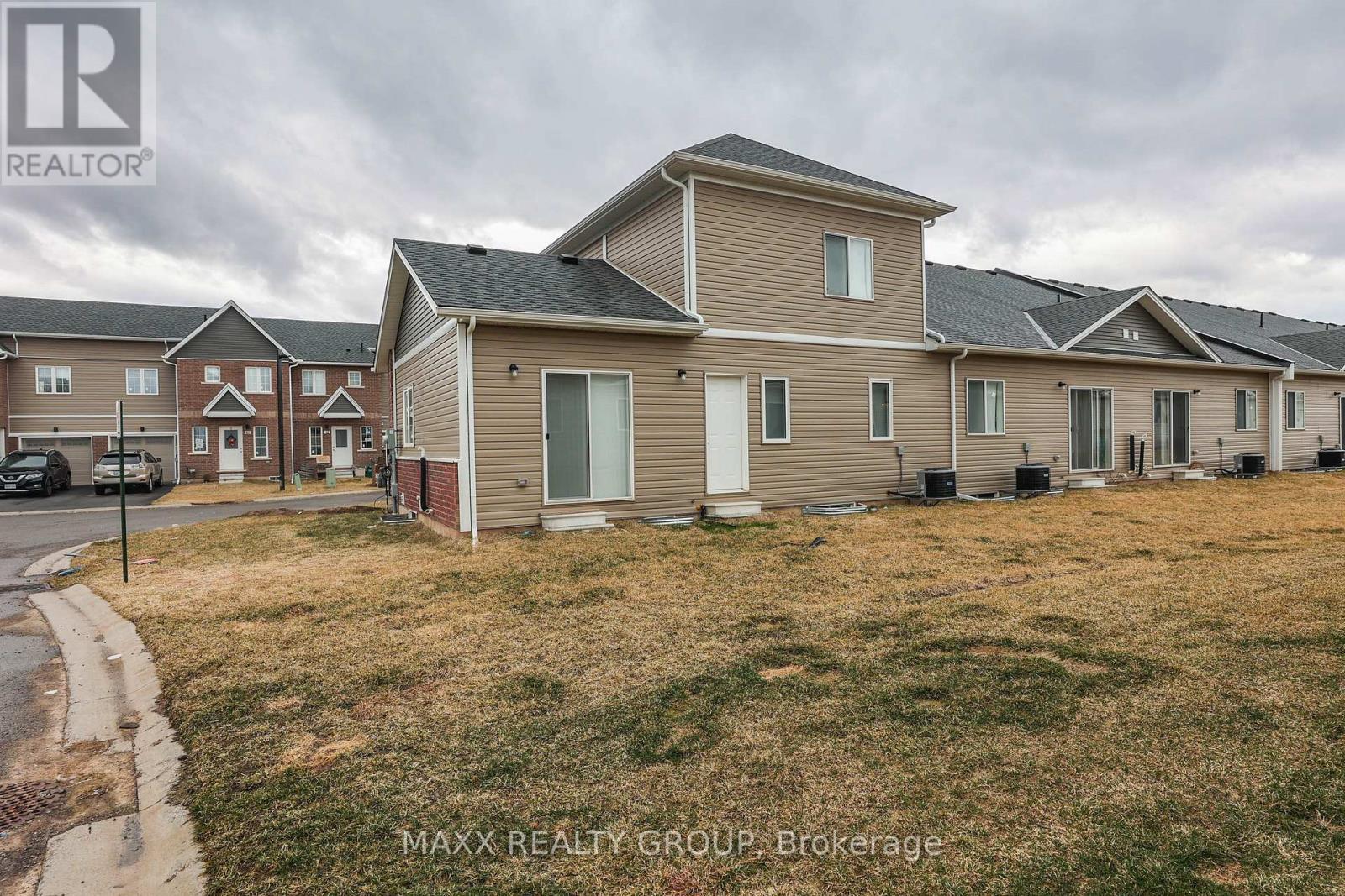 41 Waterleaf Trail, Welland, Ontario  L3C 0H6 - Photo 36 - X12971396