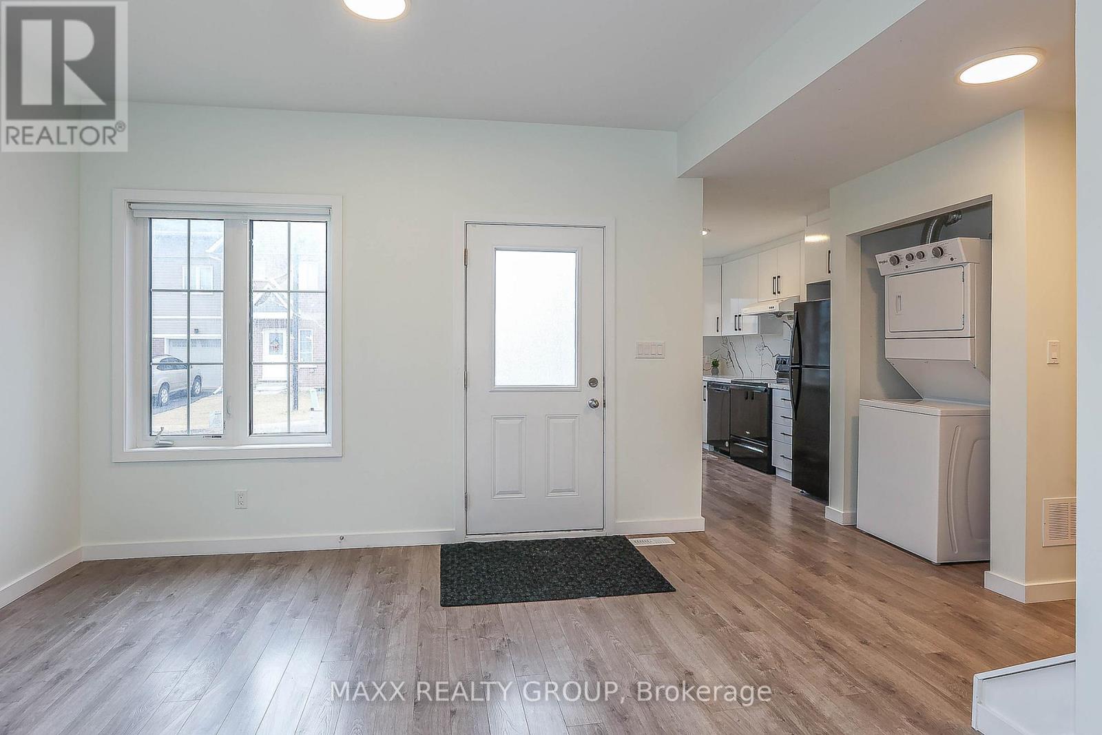 41 Waterleaf Trail, Welland, Ontario  L3C 0H6 - Photo 6 - X12971396