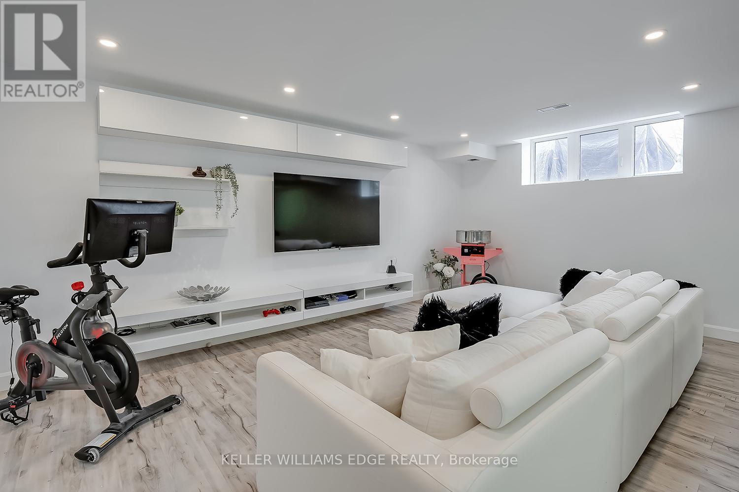 168 Echovalley Drive, Hamilton, Ontario  L8J 0H2 - Photo 40 - X12971416