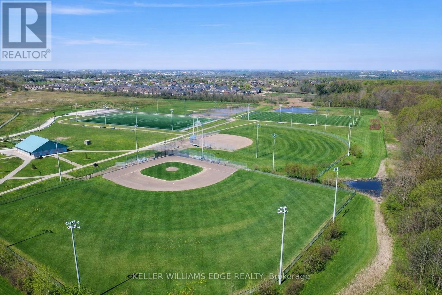 168 Echovalley Drive, Hamilton, Ontario  L8J 0H2 - Photo 47 - X12971416