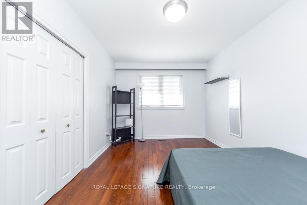 33 Renault Crescent, Toronto, Ontario  M9P 1J2 - Photo 21 - W12970632