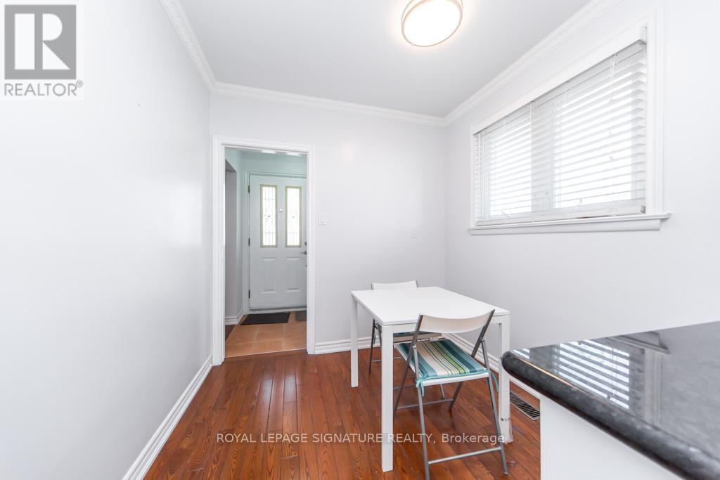 33 Renault Crescent, Toronto, Ontario  M9P 1J2 - Photo 12 - W12970632