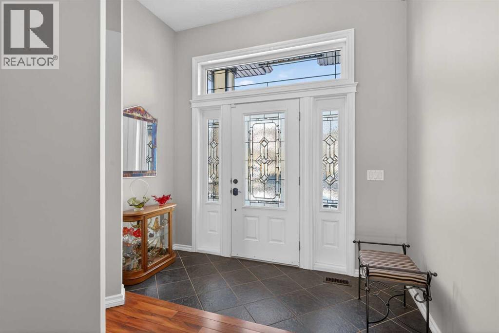 77 Crystal Green Drive, Okotoks, Alberta  T1S 2N8 - Photo 4 - A2290646