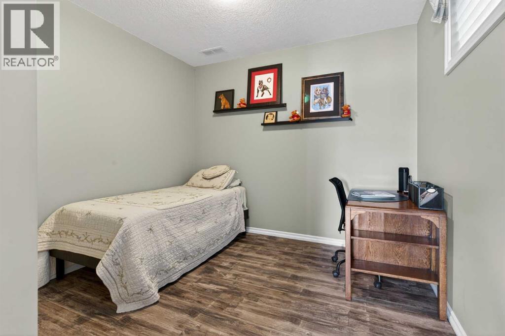 77 Crystal Green Drive, Okotoks, Alberta  T1S 2N8 - Photo 35 - A2290646