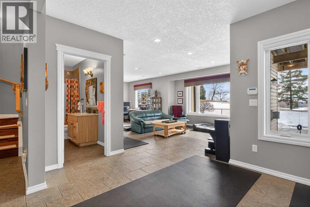 77 Crystal Green Drive, Okotoks, Alberta  T1S 2N8 - Photo 32 - A2290646