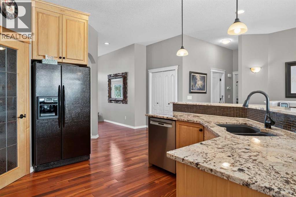 77 Crystal Green Drive, Okotoks, Alberta  T1S 2N8 - Photo 12 - A2290646