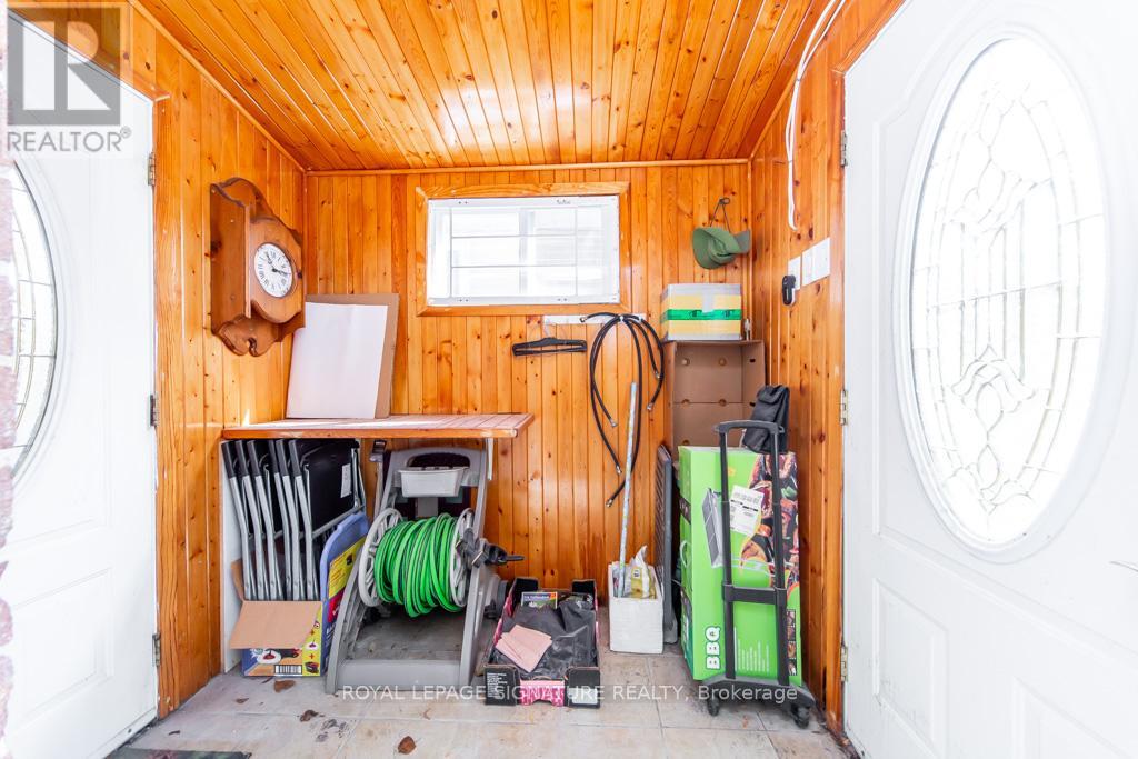 33 Renault Crescent, Toronto, Ontario  M9P 1J2 - Photo 48 - W12970632