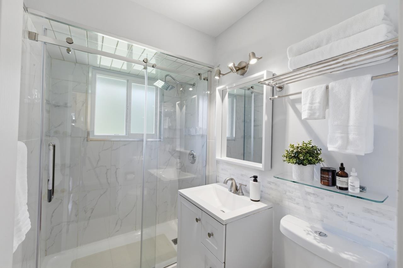 14245 Kindersley Drive, Surrey, British Columbia  V3R 5P7 - Photo 13 - R3104456