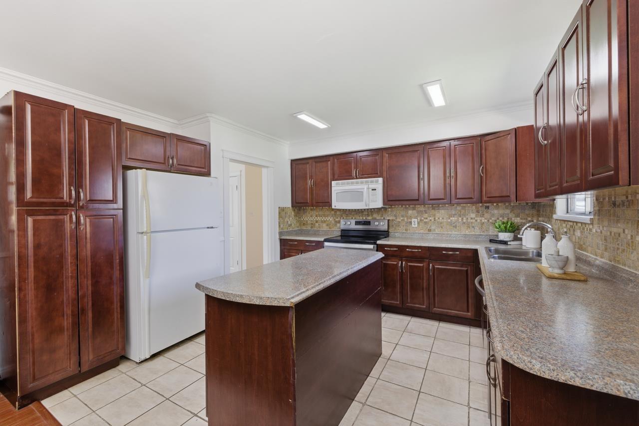 14245 Kindersley Drive, Surrey, British Columbia  V3R 5P7 - Photo 7 - R3104456