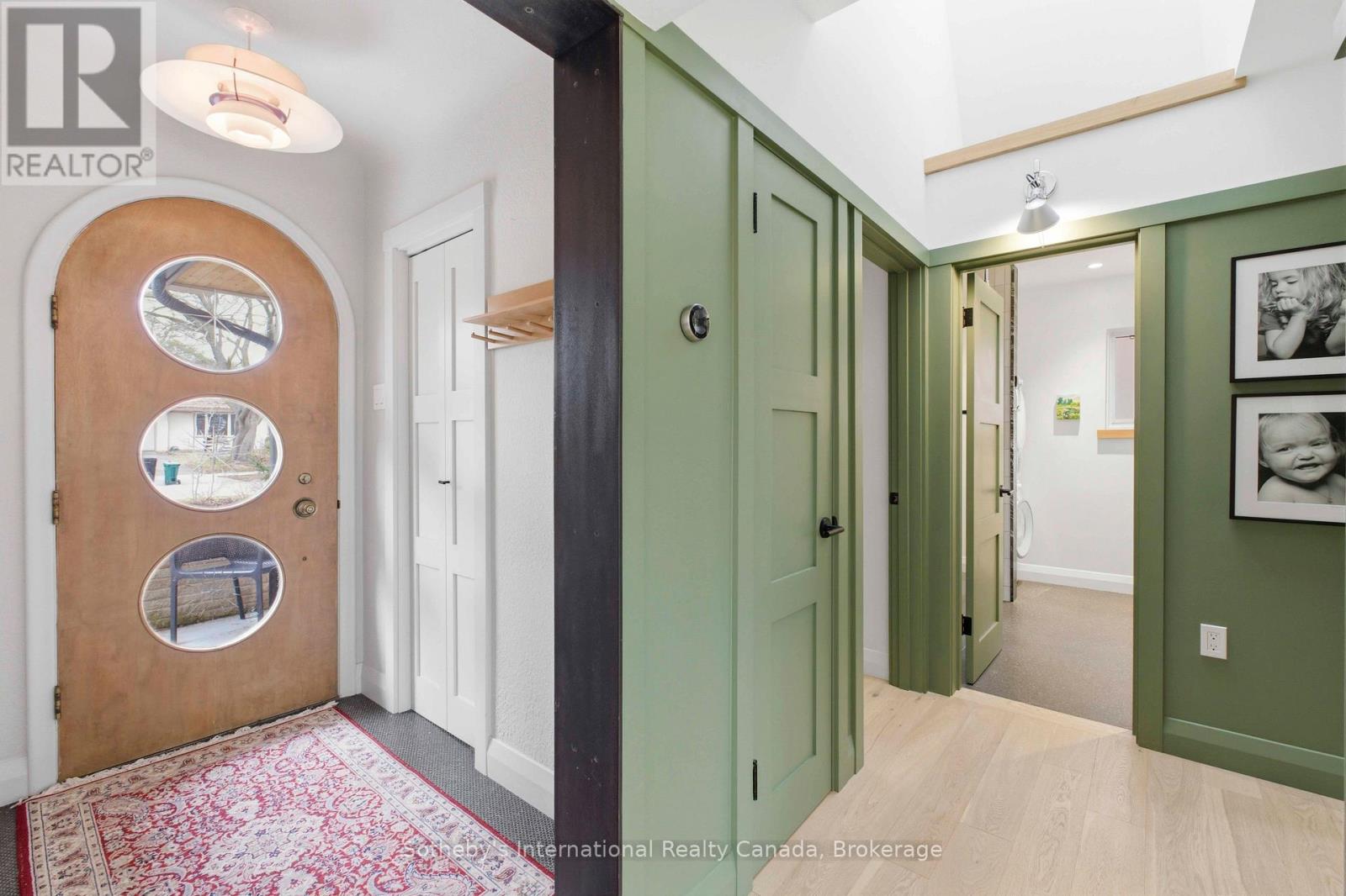 189 Forsyth Drive, Waterloo, Ontario  N2L 1A1 - Photo 11 - X12962764