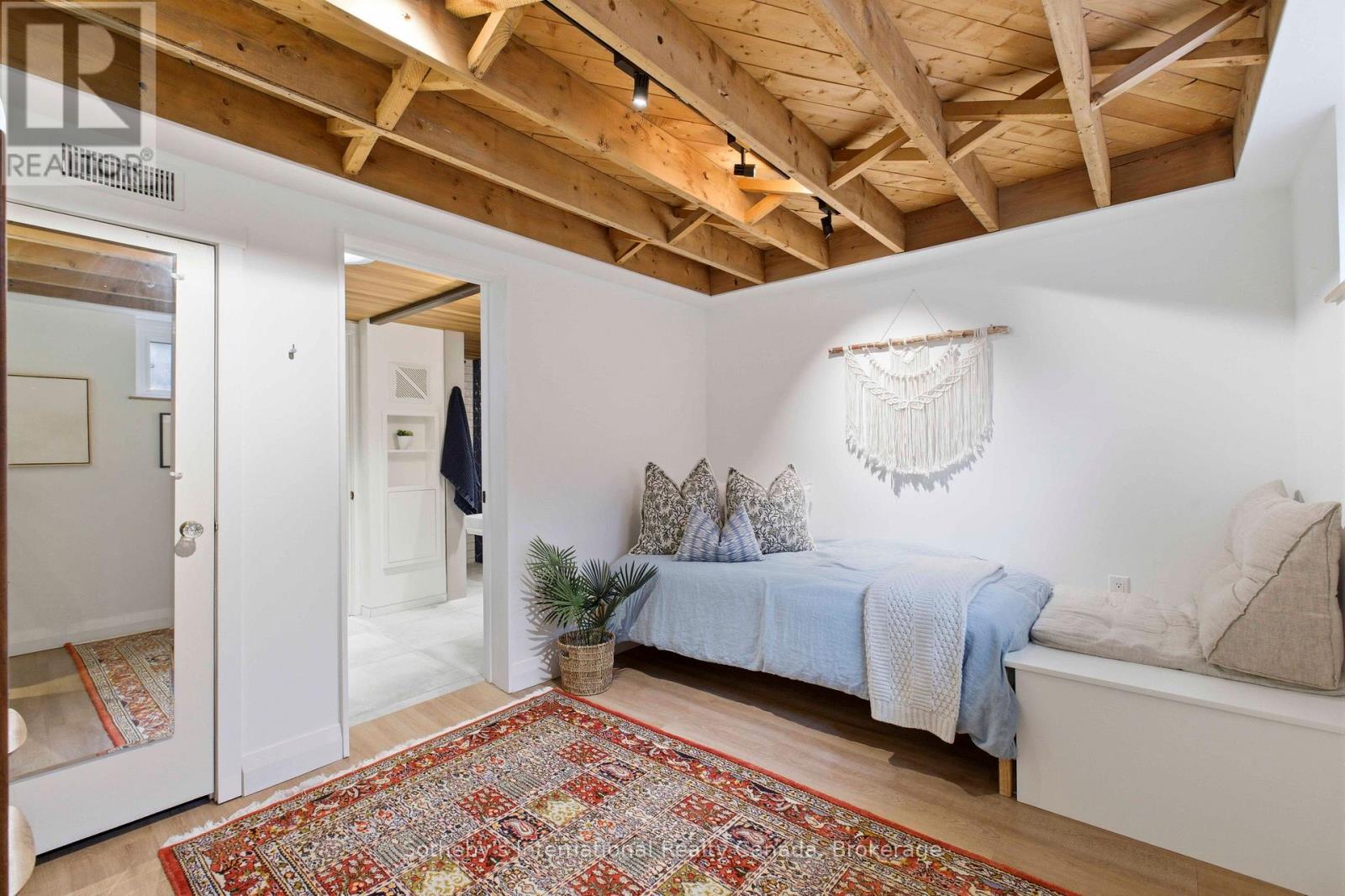 189 Forsyth Drive, Waterloo, Ontario  N2L 1A1 - Photo 10 - X12962764