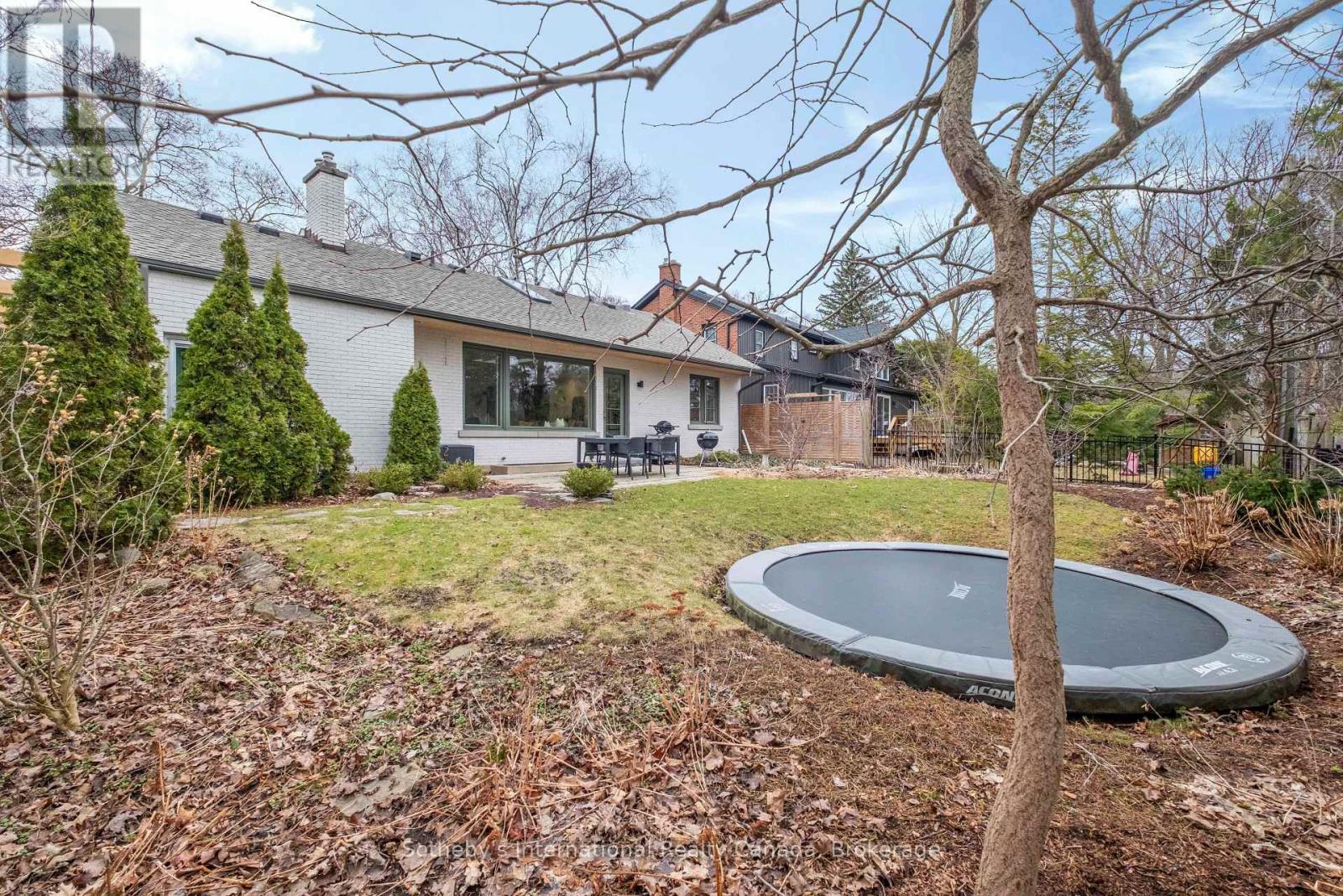 189 Forsyth Drive, Waterloo, Ontario  N2L 1A1 - Photo 32 - X12962764