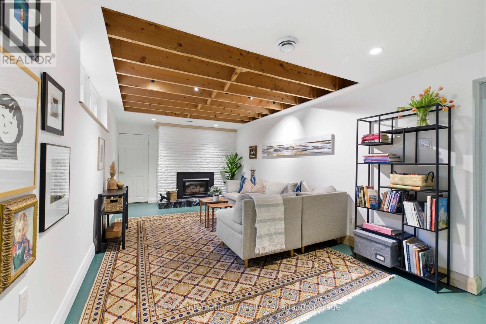 189 Forsyth Drive, Waterloo, Ontario  N2L 1A1 - Photo 8 - X12962764